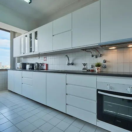 Aiyra House Costa de Caparica